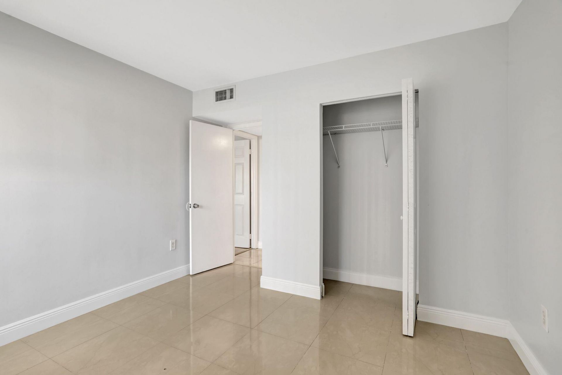 4156 Inverrary Drive, Unit 111, Lauderhill, FL 33319 Photo