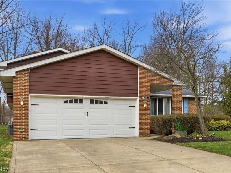 980 Carlone Place, South Euclid, OH 44121 Photo 3