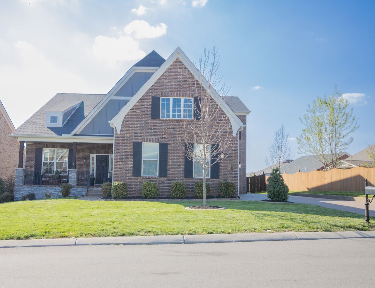 3061 Oxford Dr, Mount Juliet, TN 37122 Main Photo