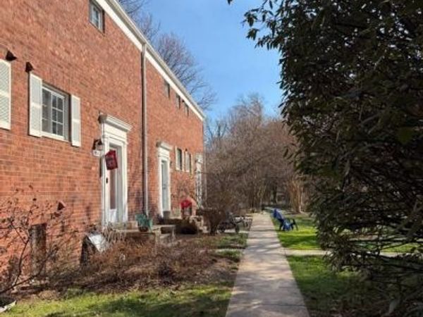 1921 N QUAKER LANE, ALEXANDRIA, VA 22302