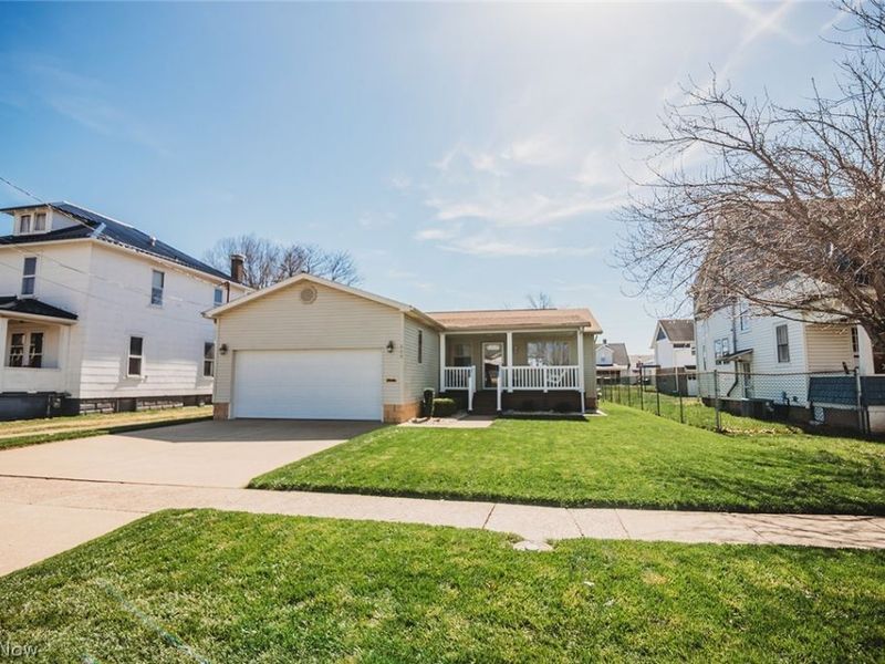 808 28th Street, Vienna, WV 26105 Photo 1