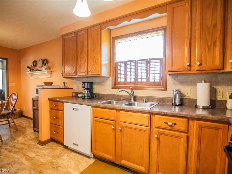 808 28th Street, Vienna, WV 26105 Photo 13