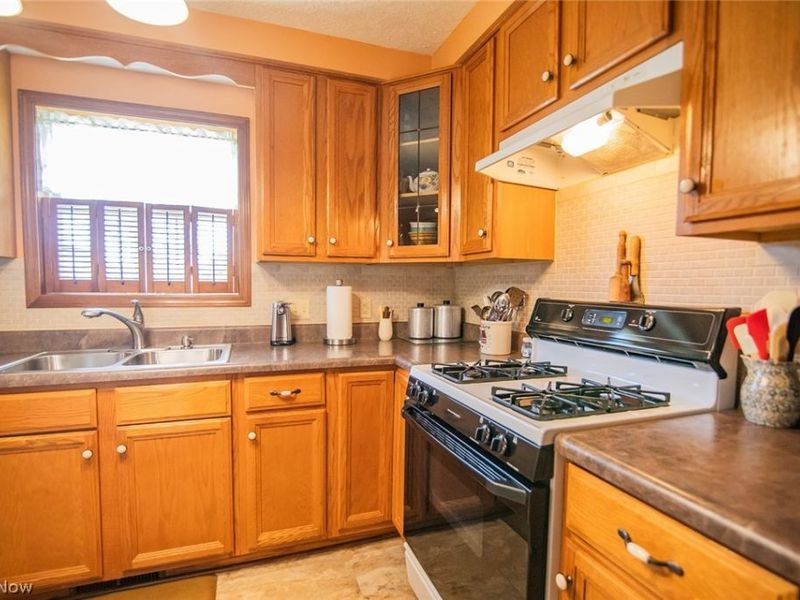 808 28th Street, Vienna, WV 26105 Photo 14