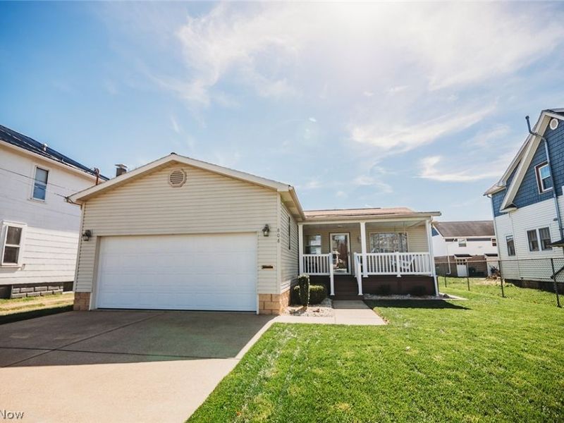 808 28th Street, Vienna, WV 26105 Photo 2