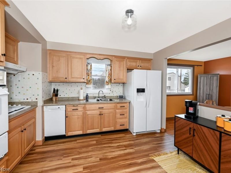 6878 Lantern Lane, Parma Heights, OH 44130 Photo 17