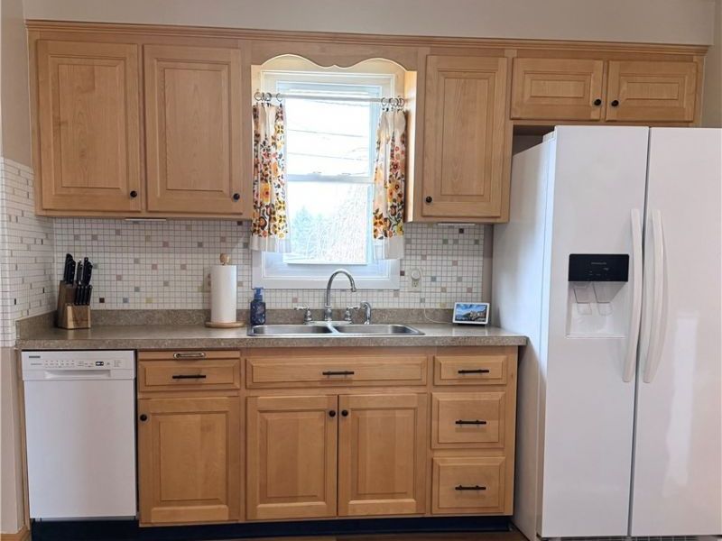 6878 Lantern Lane, Parma Heights, OH 44130 Photo 18