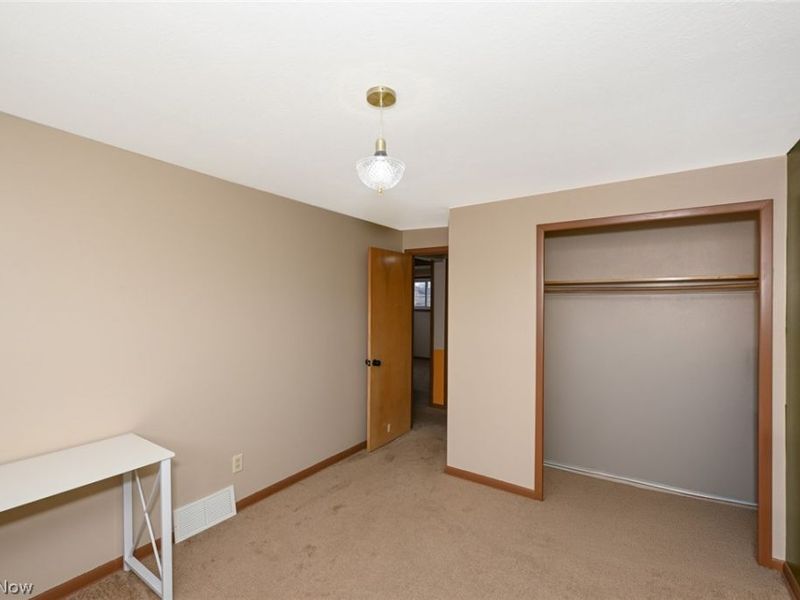 6878 Lantern Lane, Parma Heights, OH 44130 Photo 25