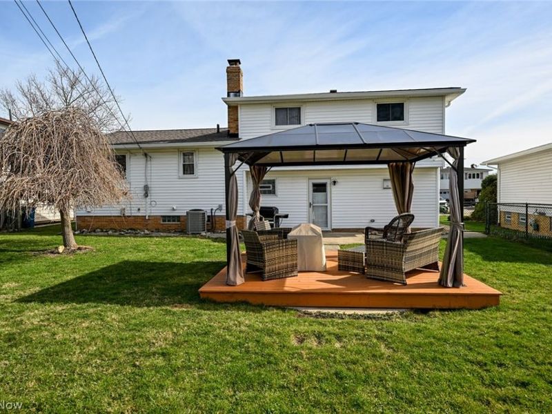 6878 Lantern Lane, Parma Heights, OH 44130 Photo 4