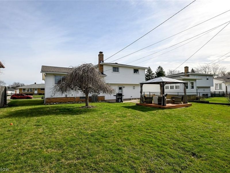 6878 Lantern Lane, Parma Heights, OH 44130 Photo 6