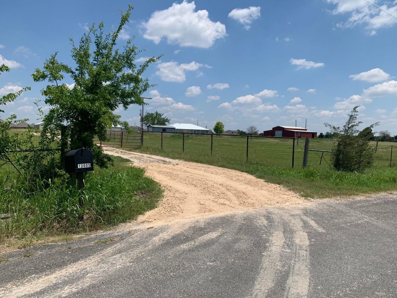 13605 Ralph Ritchie Rd, Manor, TX 78653 Main Photo