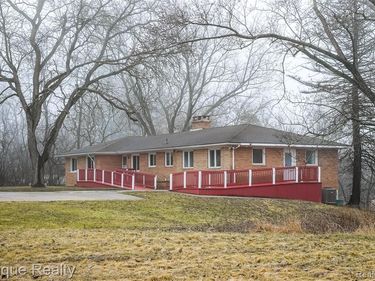 5880 Whittaker Road , Ypsilanti Twp, MI 48197