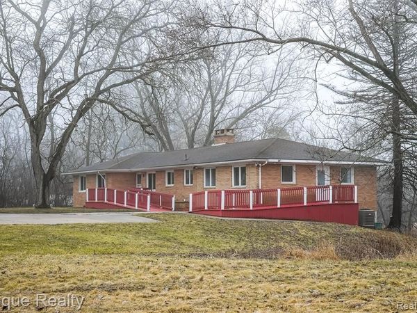 5880 Whittaker Road , Ypsilanti Twp, MI 48197