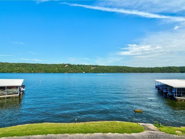 405 Osage Heritage Circle, Unit 1B, Linn Creek, MO 65052