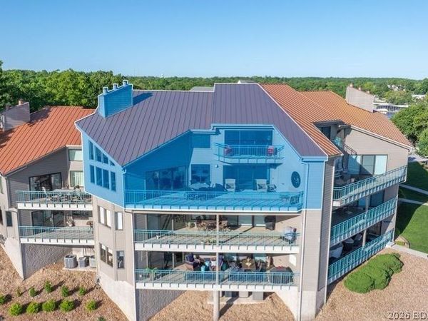 1427 Spindrifter Court, Unit 233, Osage Beach, MO 65065