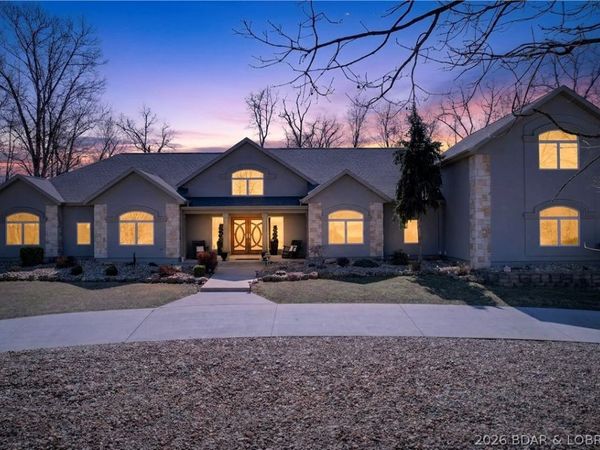 890 Anemone Road, Lake Ozark, MO 65049