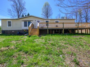 1860 S Coolwell Road, Madison Heights, VA 24572