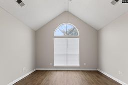 804 Winslow Way  photo 4