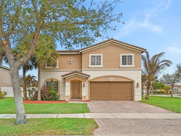 2883 SW Cape Breton Drive, Port St. Lucie, FL 34953