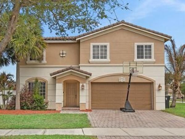 2883 SW Cape Breton Drive, Port St. Lucie, FL 34953