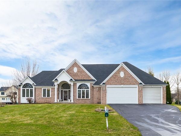 1266 Thistleberry Lane, Webster, NY 14580