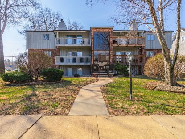 1111 E Jefferson Street , Unit 1, Bloomington, IL 61701