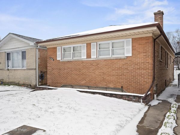 7516 N California Avenue , Chicago, IL 60645