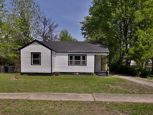 1912 N Mcauley Drive, West Memphis, AR 72301