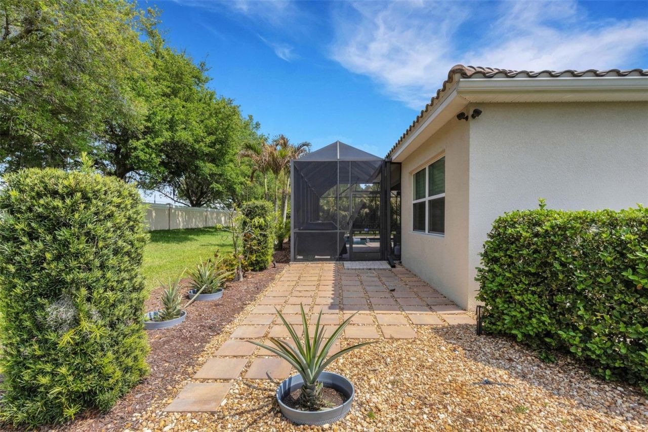 380 165th Court Ne, Bradenton, FL 34212 Photo