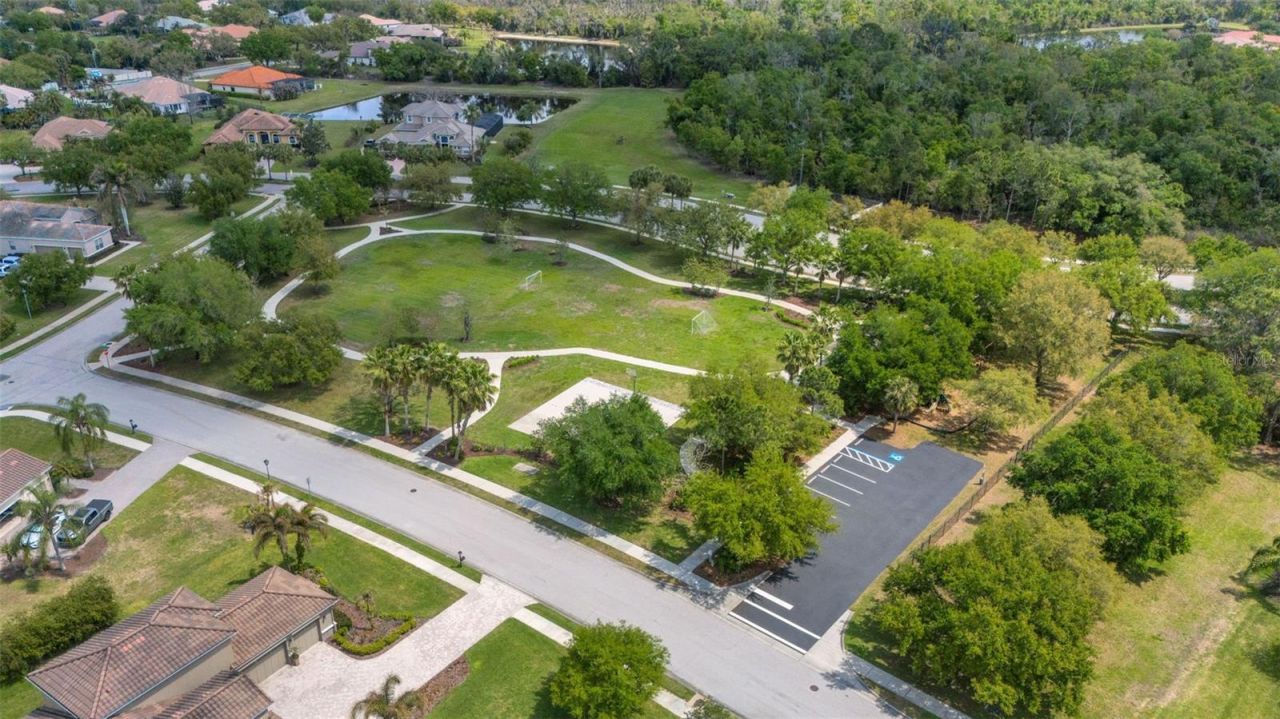 380 165th Court Ne, Bradenton, FL 34212 Photo