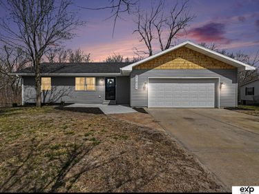 21011 Treasure Island Road , Plattsmouth, NE 68048