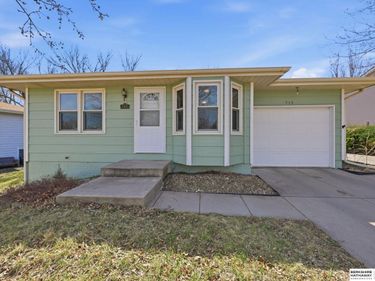 715 Bridger Road , Lincoln, NE 68521