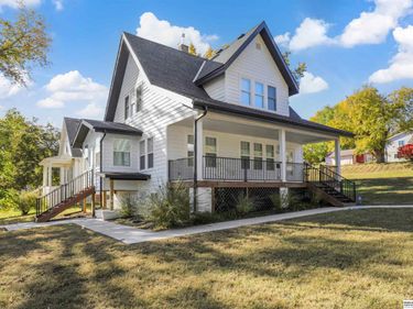 3021 Sheffield Street , Omaha, NE 68112