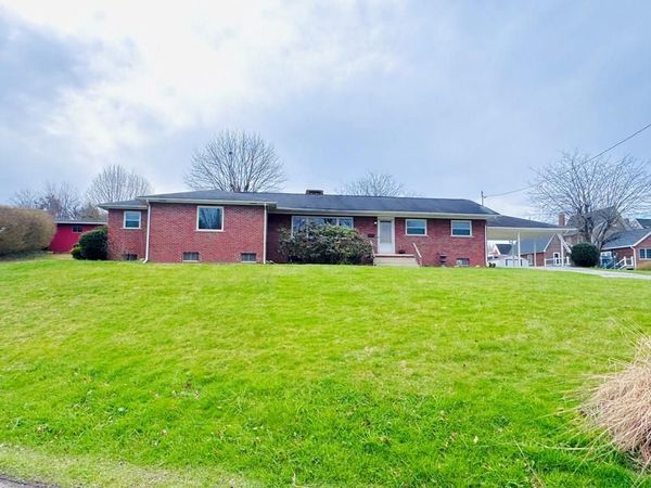 112 Dexter, BECKLEY, WV 25801