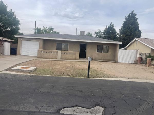 2813 Desert Garden Lane SW, Albuquerque, NM 87105