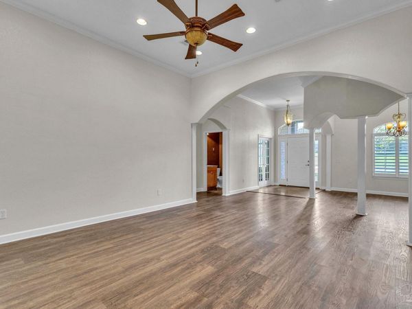 4401 Essex Terrace Cir, Pace, FL 32571