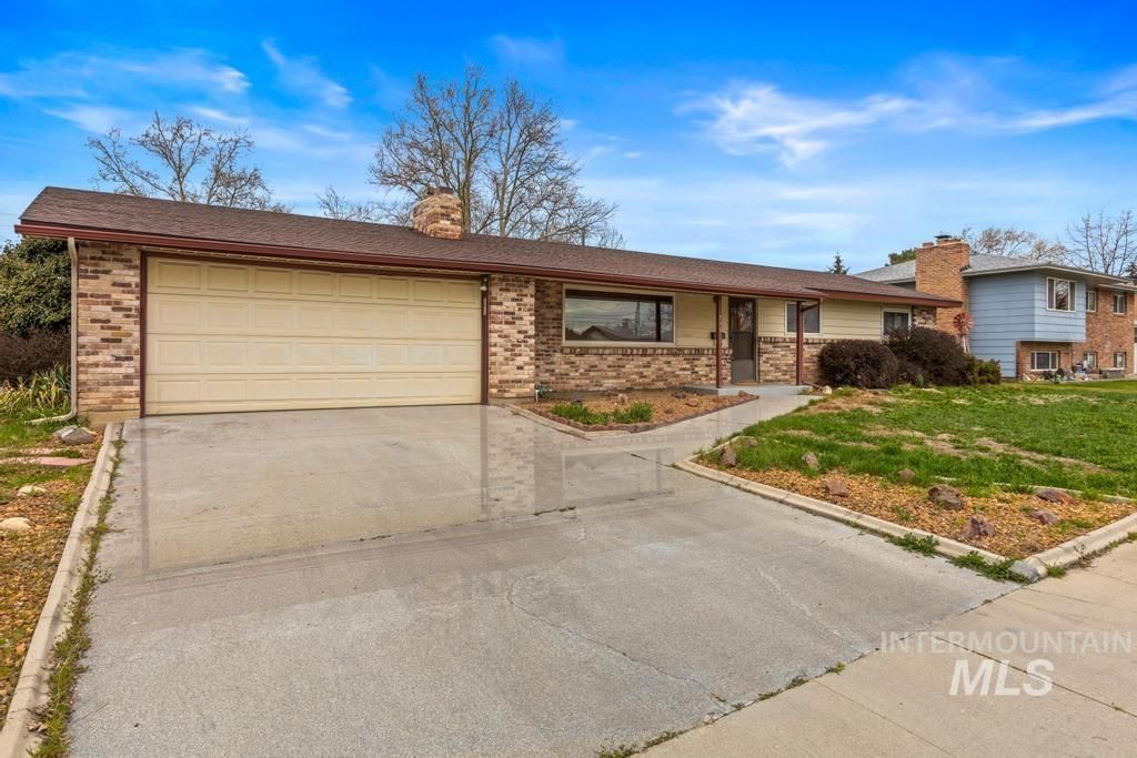 7304 W Cedarwood Dr, Boise, ID 83709 Main Photo