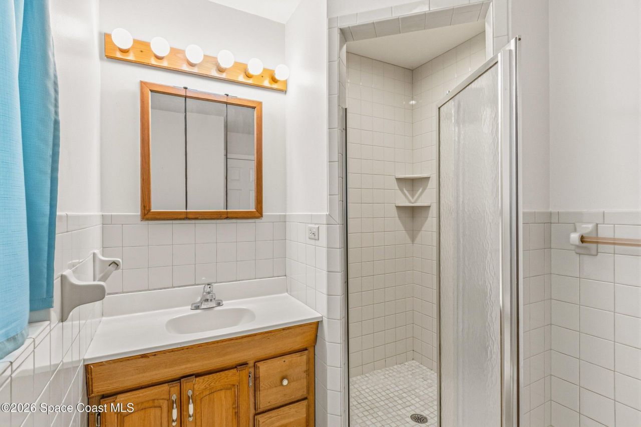 693 W Pine Road , Melbourne Village, FL 32904 Photo