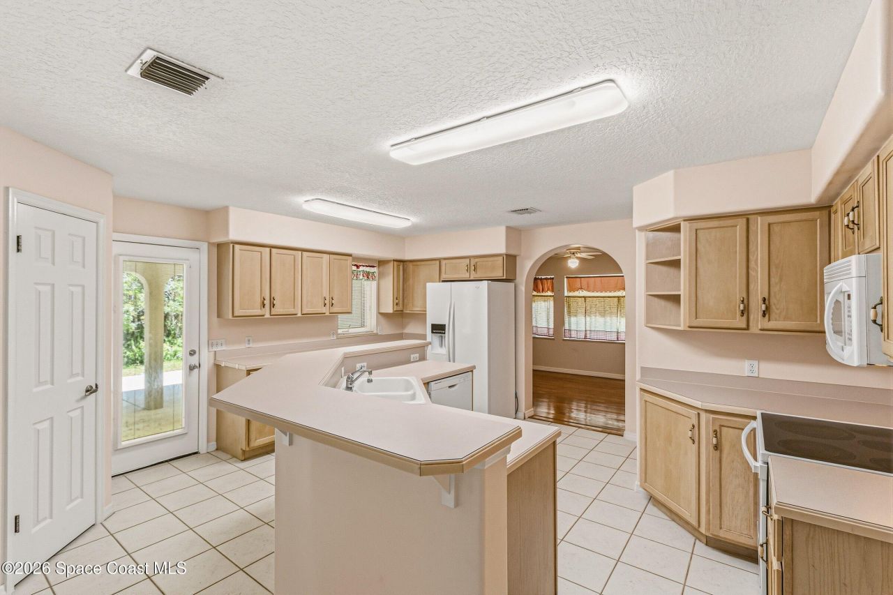 693 W Pine Road , Melbourne Village, FL 32904 Photo