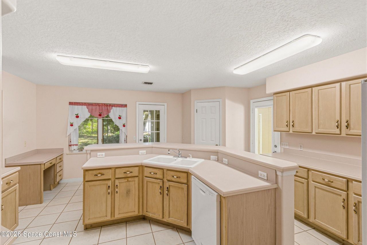 693 W Pine Road , Melbourne Village, FL 32904 Photo