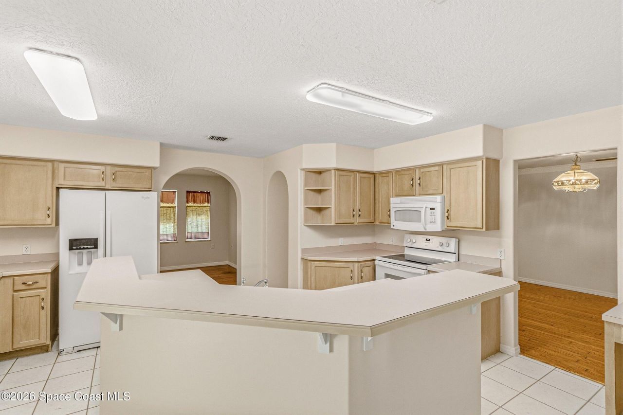 693 W Pine Road , Melbourne Village, FL 32904 Photo