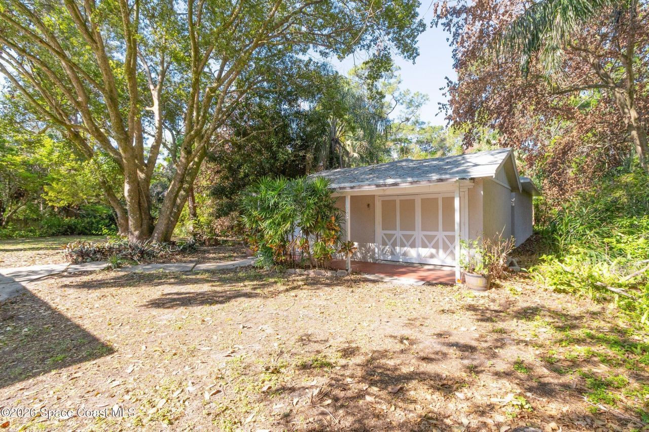 693 W Pine Road , Melbourne Village, FL 32904 Photo