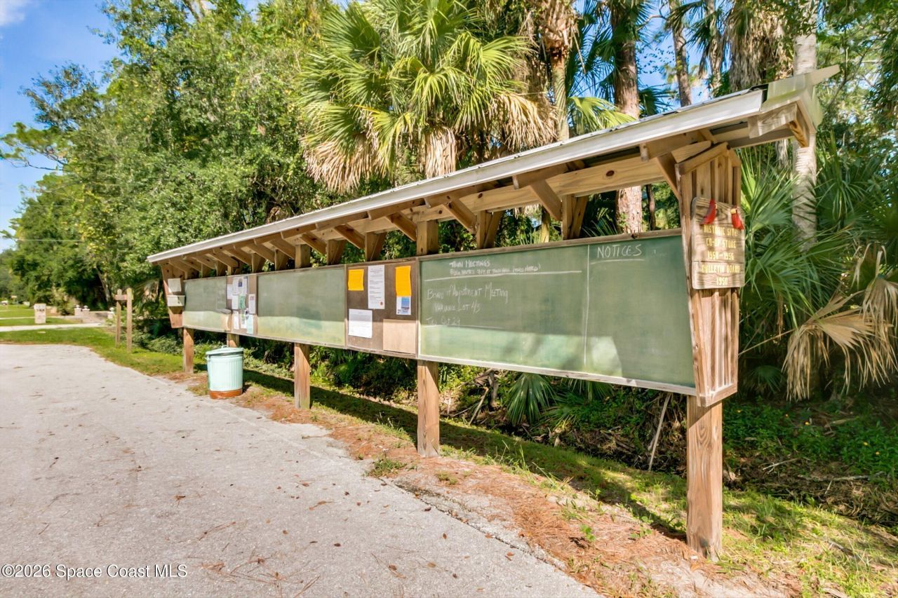 693 W Pine Road , Melbourne Village, FL 32904 Photo