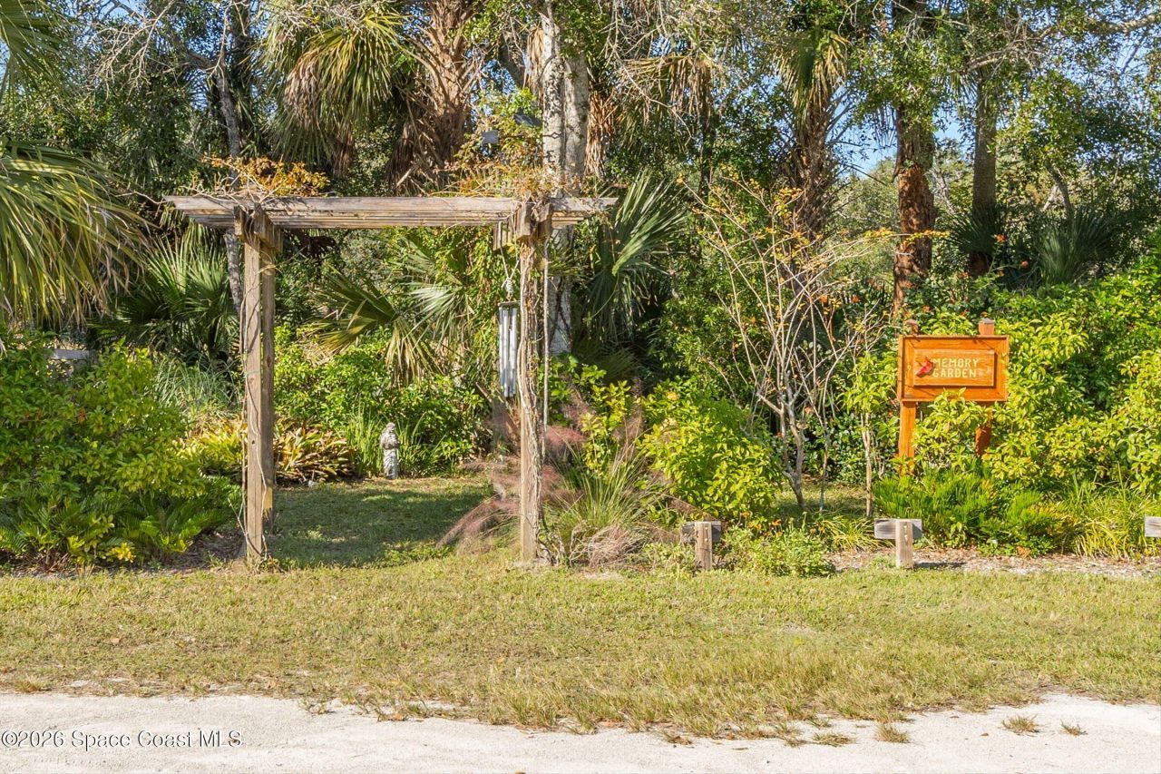693 W Pine Road , Melbourne Village, FL 32904 Photo