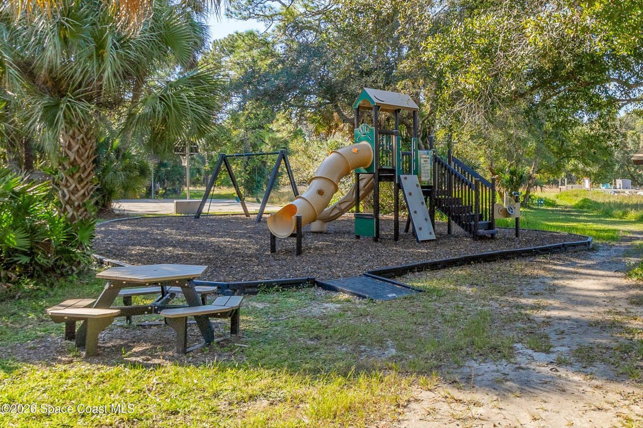 693 W Pine Road , Melbourne Village, FL 32904 Photo