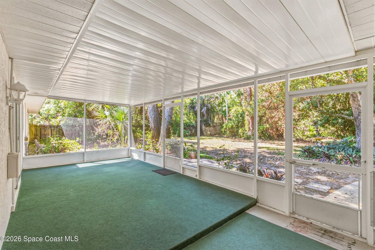 693 W Pine Road , Melbourne Village, FL 32904 Photo