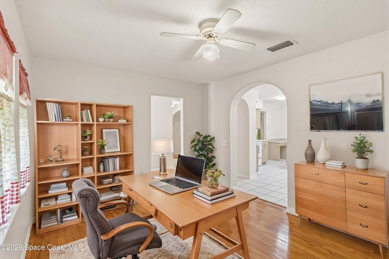 693 W Pine Road , Melbourne Village, FL 32904 Photo