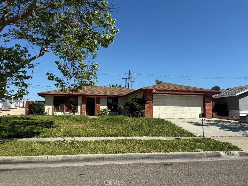 1013 S Shawnee Drive, Santa Ana, CA 92704 Main Photo