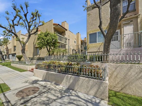 10260 Plainview Avenue, Unit 12, Los Angeles, CA 91042