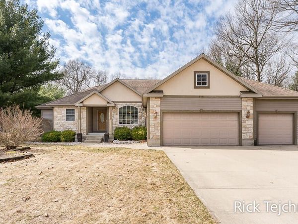 2055 Rambling Oak Drive, Muskegon, MI 49445
