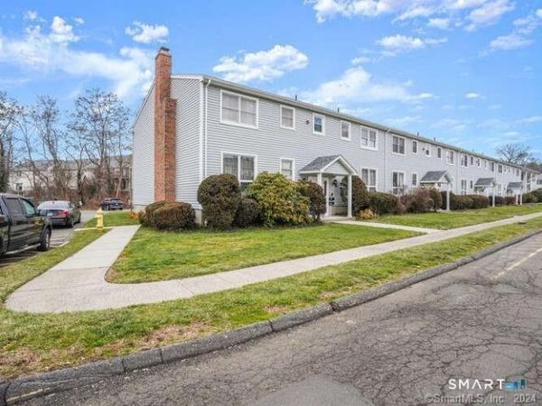 89 Carriage South, Unit 89, Milford, CT 06460